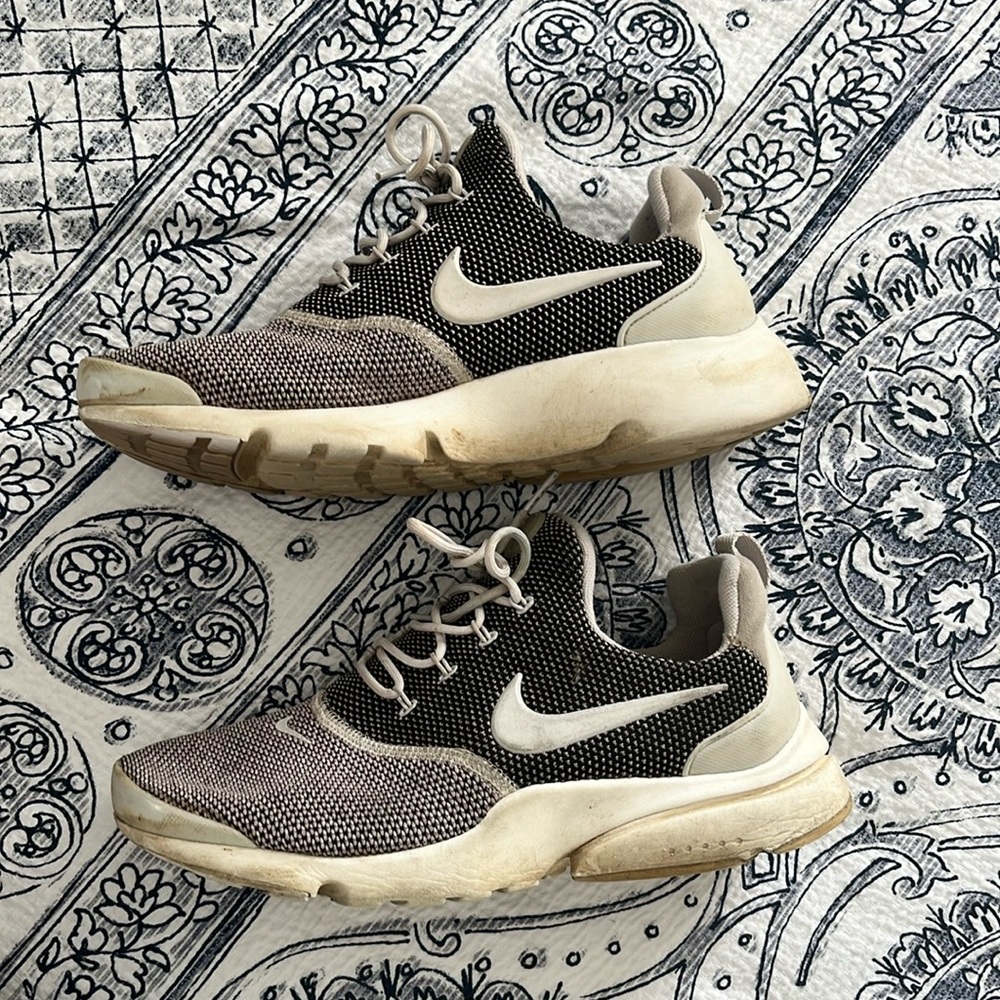 Nike Sneakers Size 9